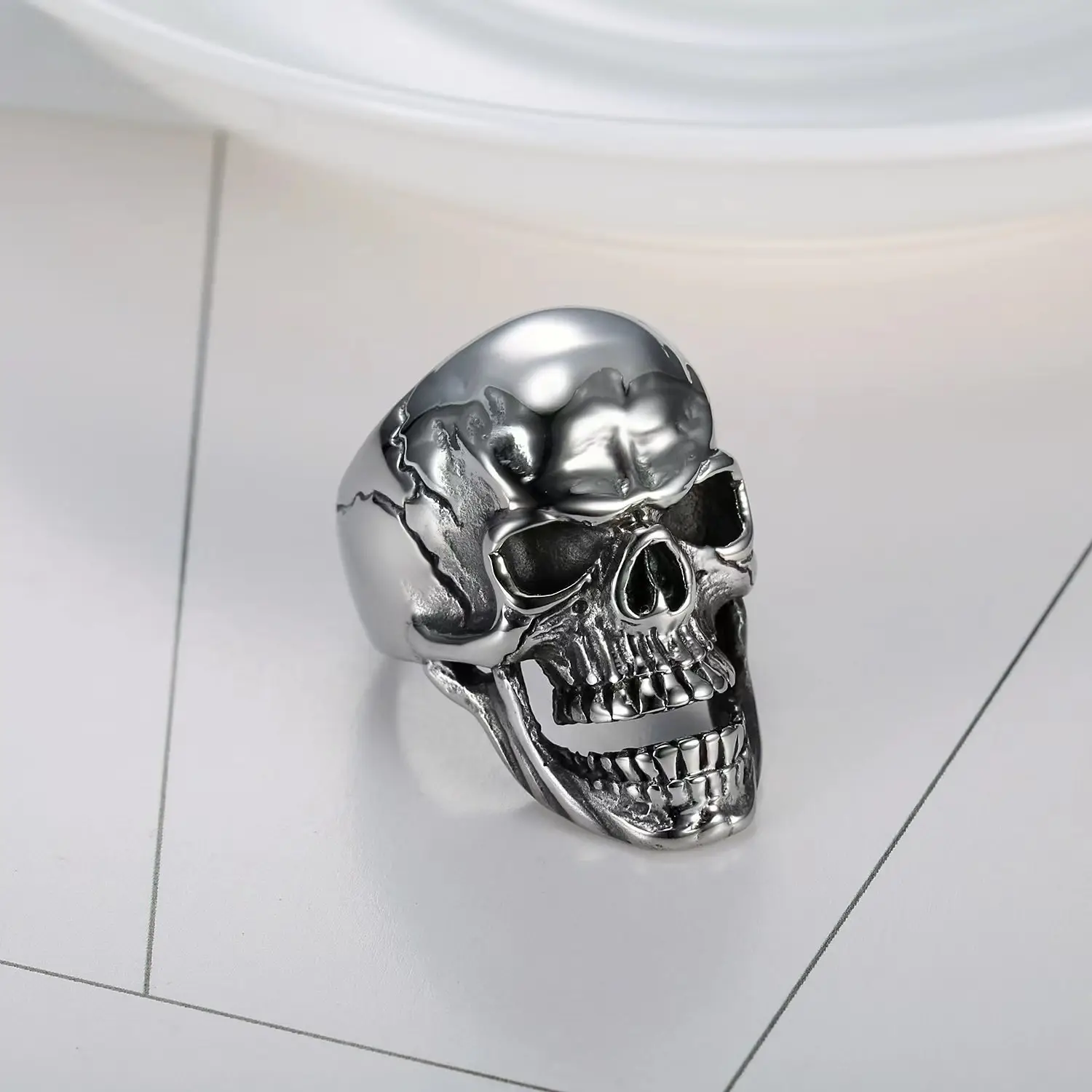 Titanium Steel Cracked Skull Ring for Men - Image 5