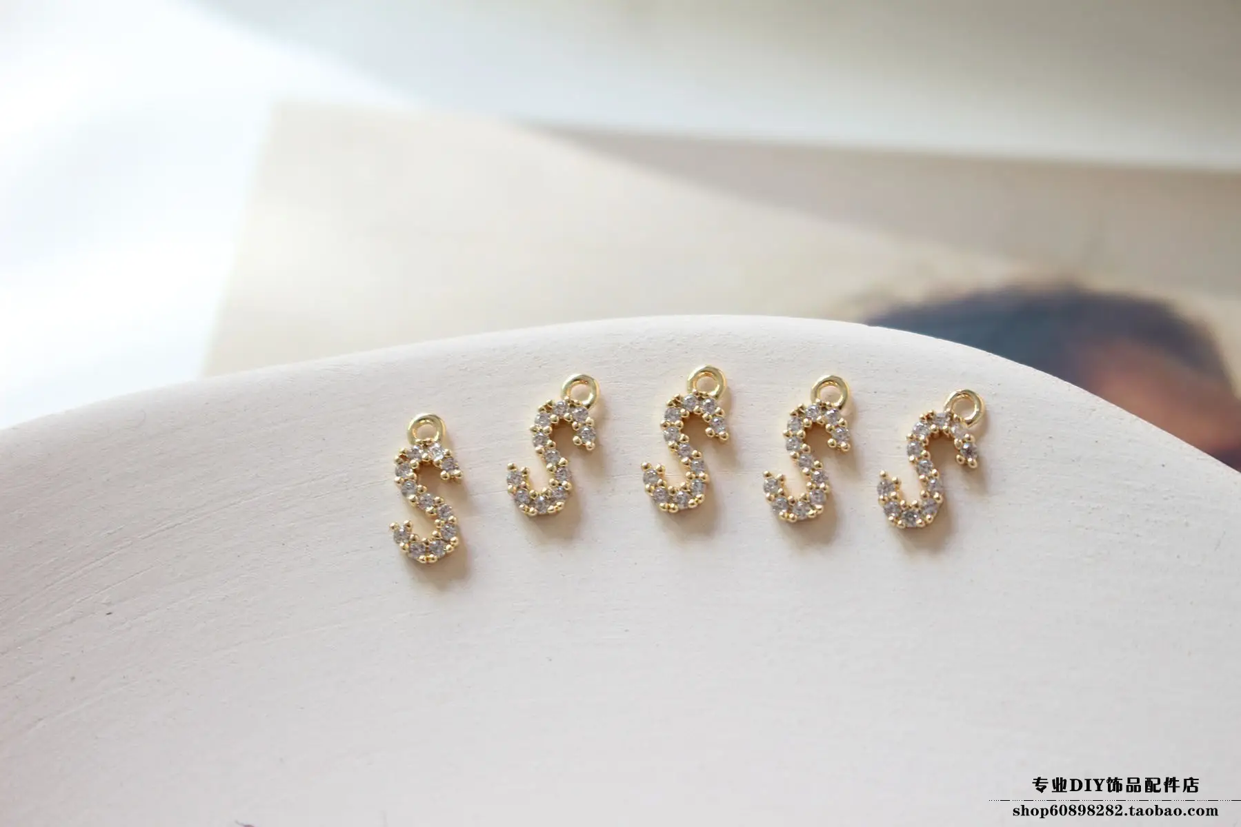 Copper Plated 18K Gold Zircon Earrings Bracelet Set — feature 40