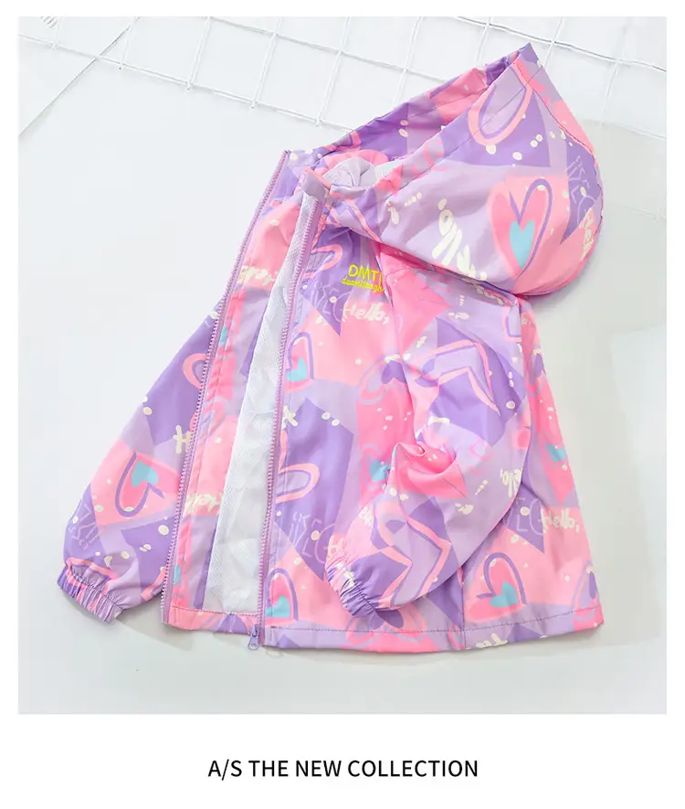 Girls' Pink Heart Print Windbreaker 2025 — feature 9