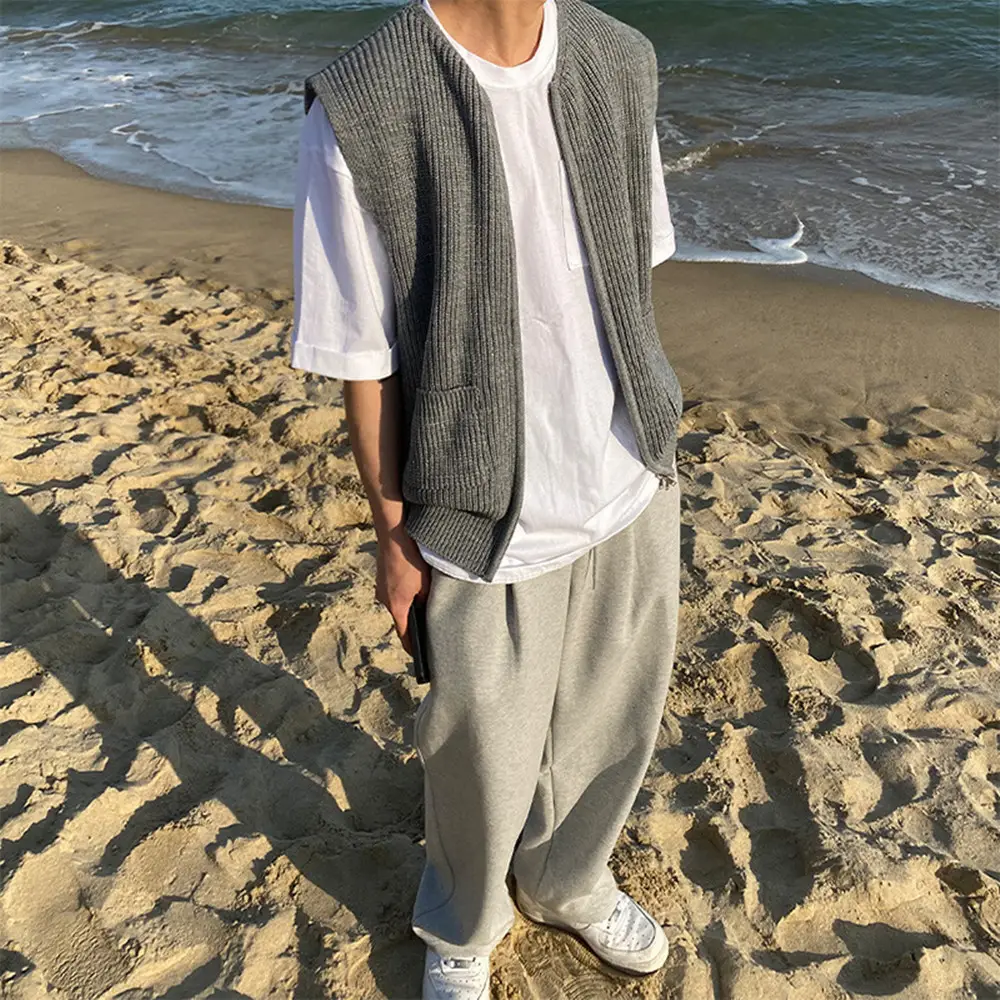 Men's Knitted Sleeveless Waistcoat Solid Color - Image 4