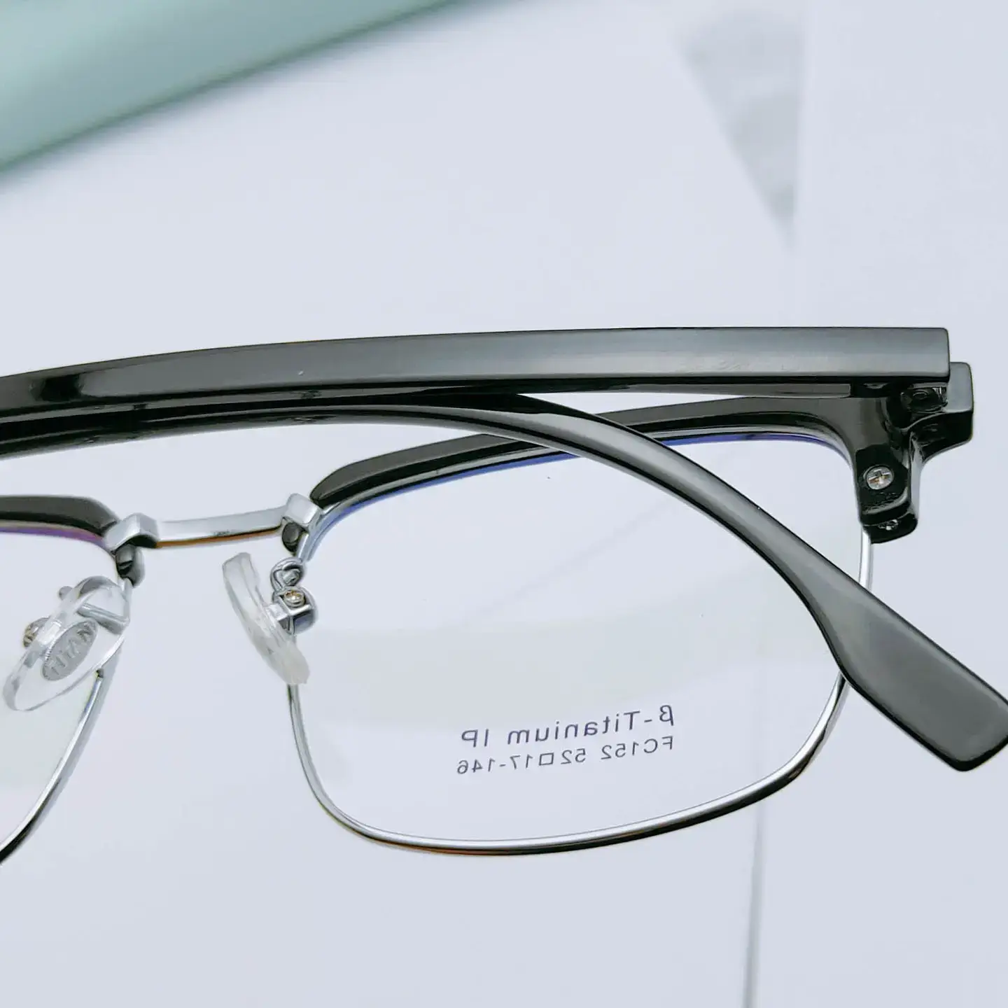 Men's Square Transparent Eyebrow Glasses Wholesale