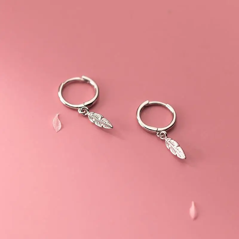 S925 Silver Leaf Sweet Ear Buckle Korean Style - Image 4
