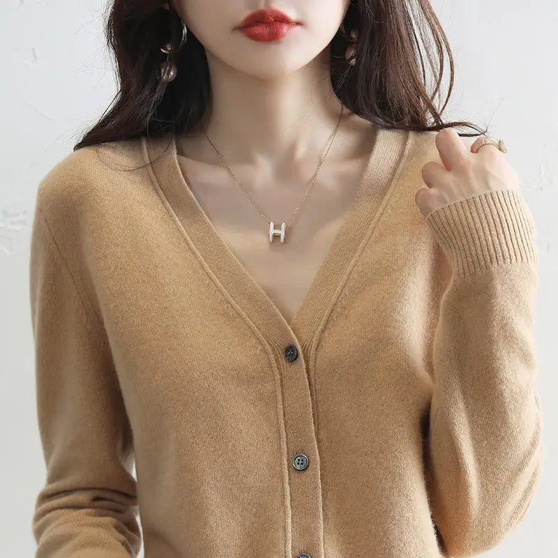 Green Knitted V-Neck Cardigan for Women - Image 20
