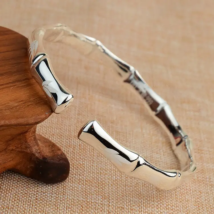High-Rise Bamboo Frosted Bracelet for Women