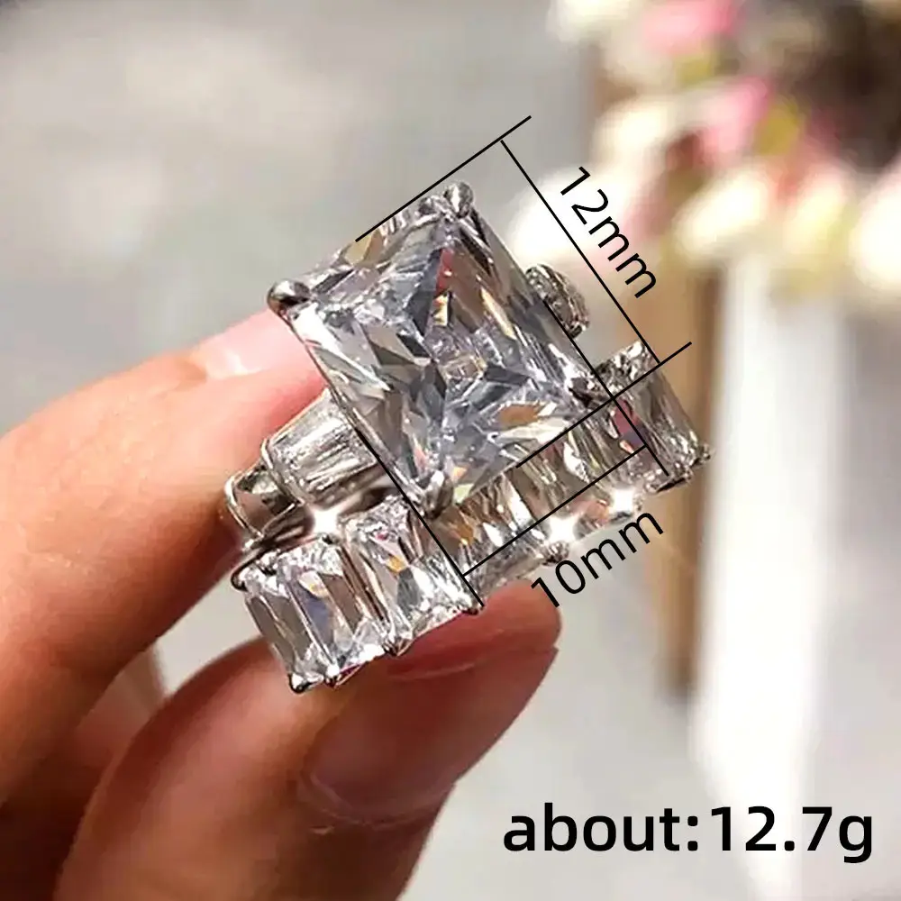 Luxury Emerald Cut Women's Ring Set for Wedding - Image 5