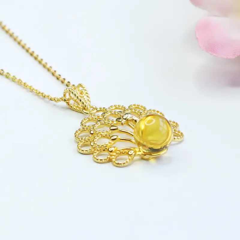 Guan Yu S925 Silver Inlaid Natural Gold Amber Pendant Necklace — feature 7