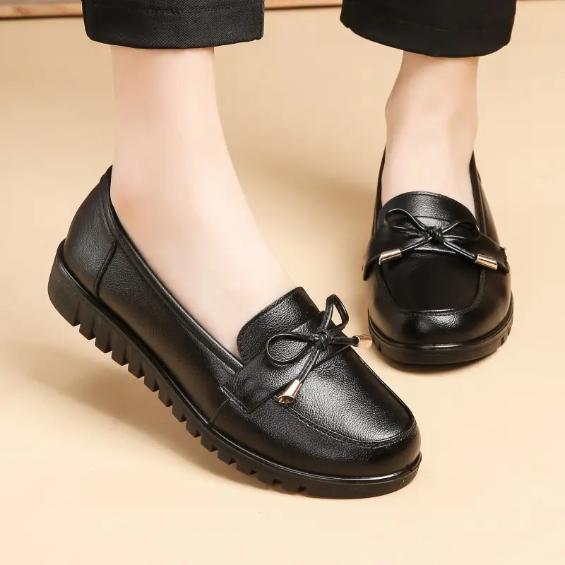 Kfc Work Shoes for Women, Flat Non-Slip Casual Genuine Leather Black Women's Leather Shoes, Mom Style, Versatile and Comfortable