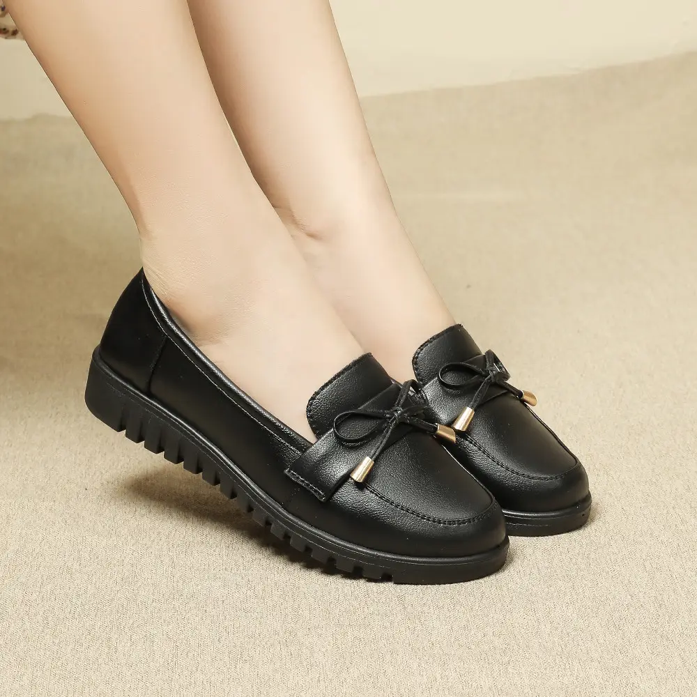 Kfc Work Shoes for Women, Flat Non-Slip Casual Genuine Leather Black Women's Leather Shoes, Mom Style, Versatile and Comfortable