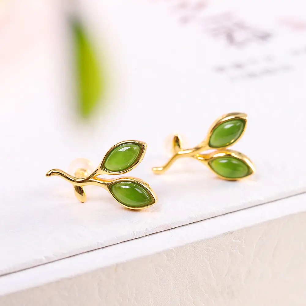 925 Silver Leaf Green Chalcedony Stud Earrings - Image 4