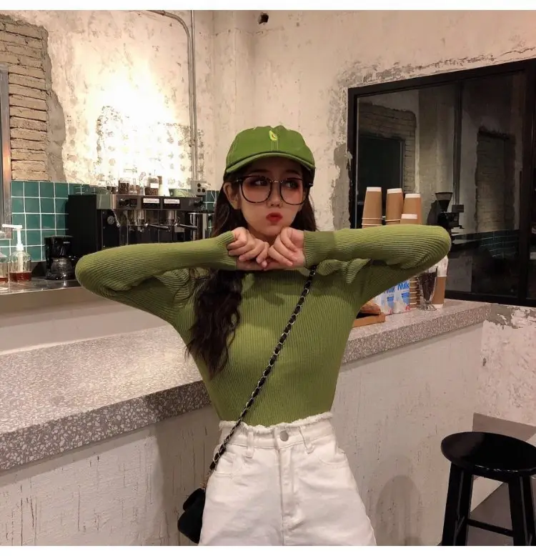 2022 Long-sleeve Black Half-Turtleneck Sweater for Women — feature 3