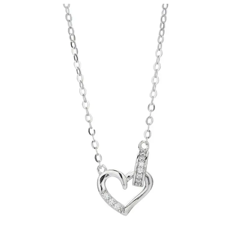 Heart-to-Heart Buckle Necklace Women's Light Luxury