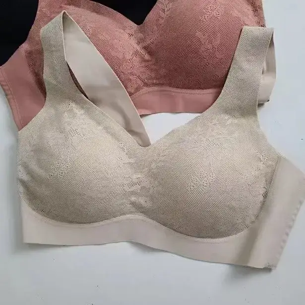Soft Skin-Friendly V-Neck Bra Set of 4 - Image 2