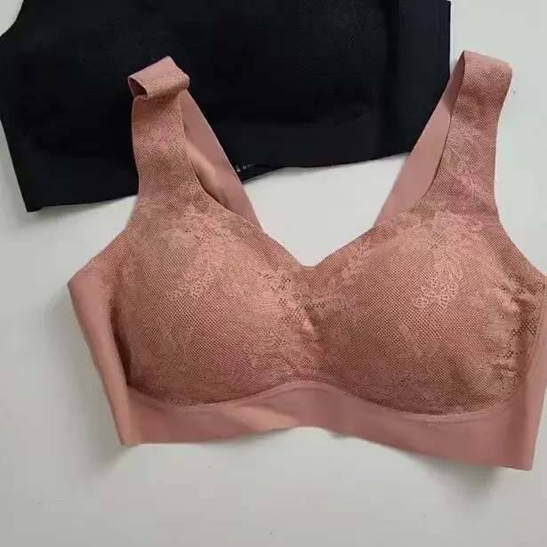 Soft Skin-Friendly V-Neck Bra Set of 4 - Image 3