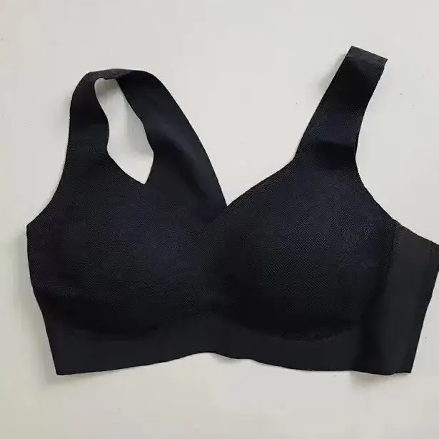 Soft Skin-Friendly V-Neck Bra Set of 4 - Image 4