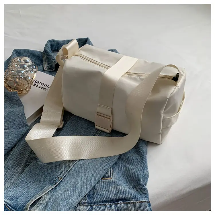 Red Nylon Shoulder Bag for Women 2022 - Image 2