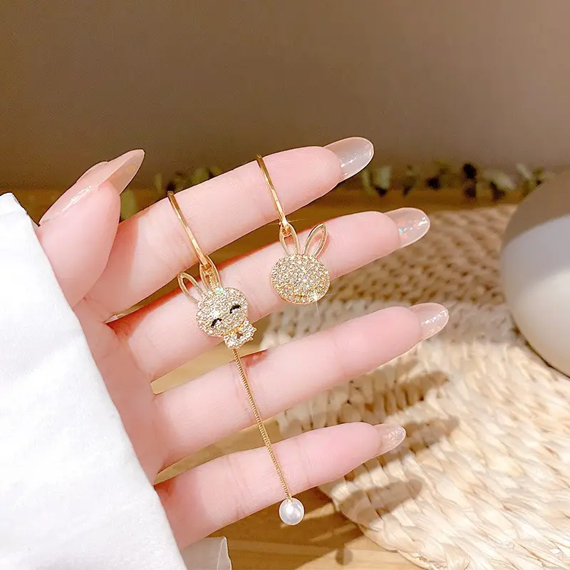 Long Tassel Earrings for Ladies Luxury Pearl Design