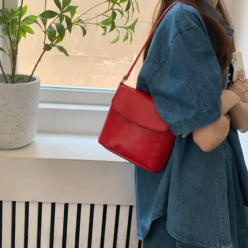 Homemade Bag for Women 2026 New Korean Style Ins Texture Versatile Niche Design Red Single Shoulder Crossbody Bucket Bag — feature 11