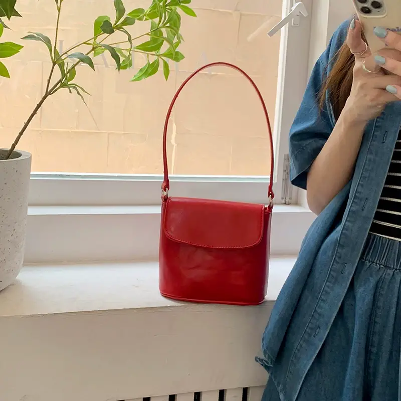 Homemade Bag for Women 2026 New Korean Style Ins Texture Versatile Niche Design Red Single Shoulder Crossbody Bucket Bag — feature 14