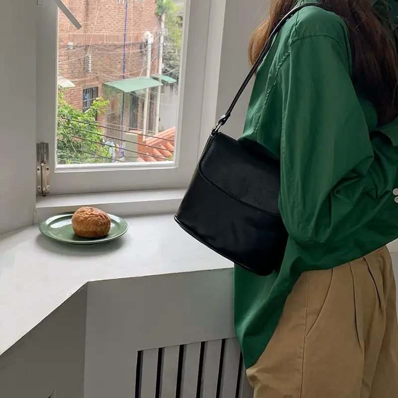Homemade Bag for Women 2026 New Korean Style Ins Texture Versatile Niche Design Red Single Shoulder Crossbody Bucket Bag — feature 24