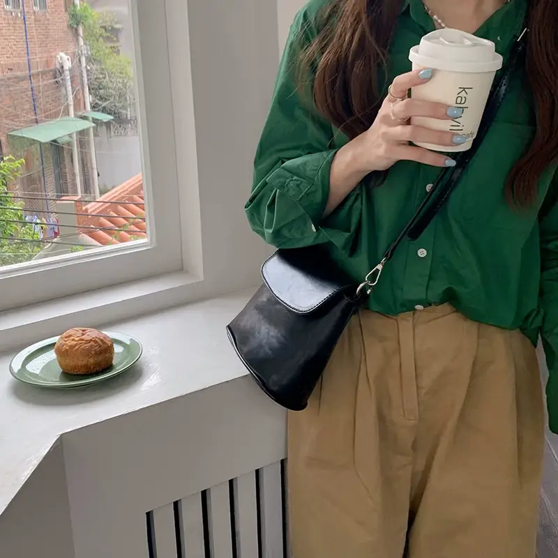 Homemade Bag for Women 2026 New Korean Style Ins Texture Versatile Niche Design Red Single Shoulder Crossbody Bucket Bag — feature 25
