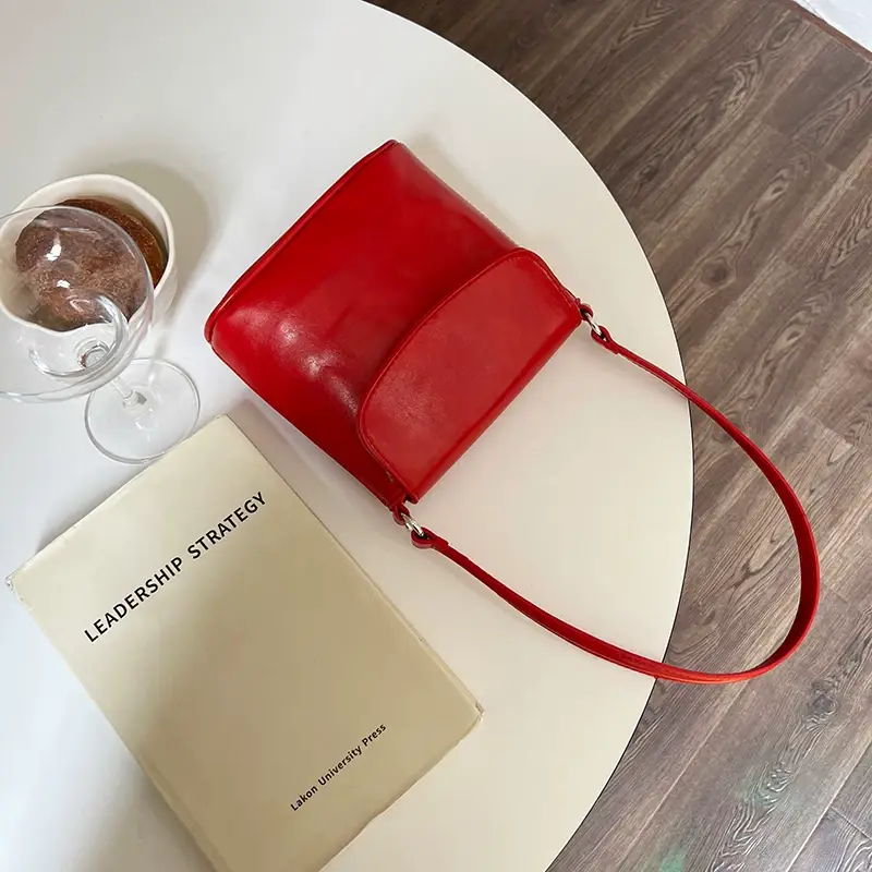 Homemade Bag for Women 2026 New Korean Style Ins Texture Versatile Niche Design Red Single Shoulder Crossbody Bucket Bag — feature 5