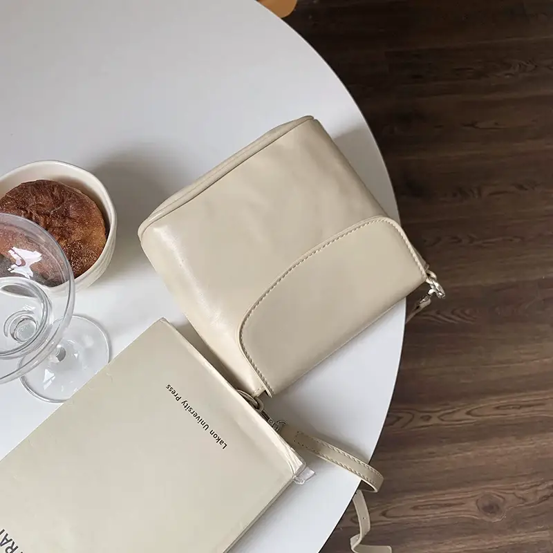 Homemade Bag for Women 2026 New Korean Style Ins Texture Versatile Niche Design Red Single Shoulder Crossbody Bucket Bag — feature 8