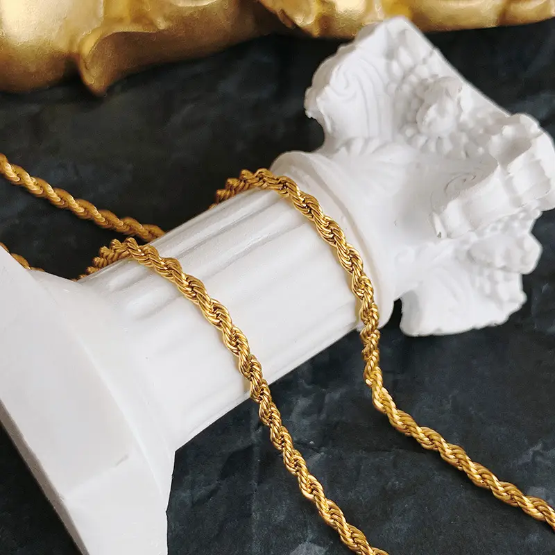 Luxury Gold Braided Necklace for Women - Image 5