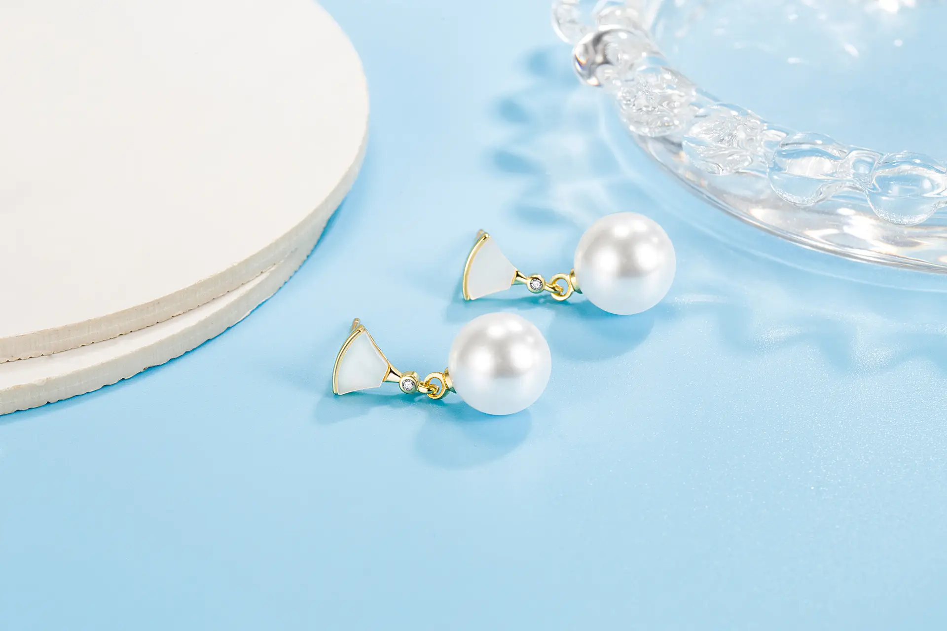 Freshwater Pearl Earrings Gold Plated Small — feature 1