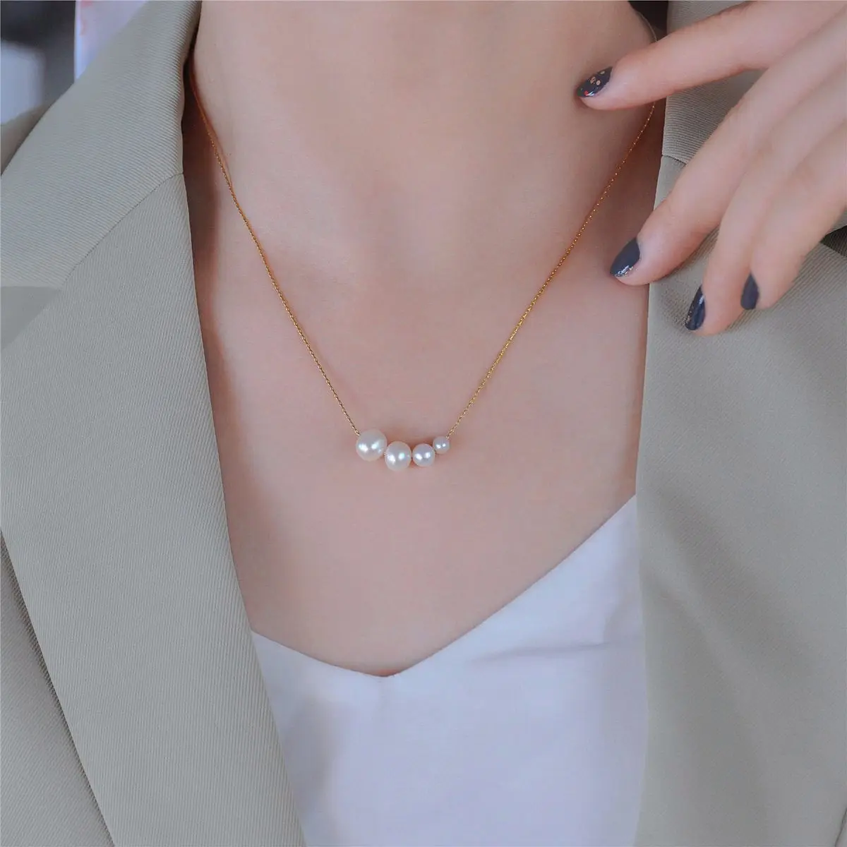 Pearl Clavicle Necklace for Women Summer Luxury - Image 4