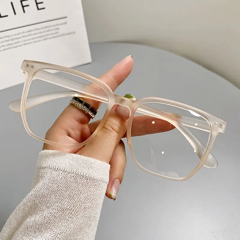 Anti-Blue Light Myopia Glasses Large Frame Unisex - Image 3