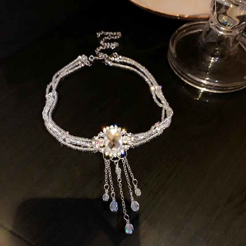 Luxury Choker Necklace with Sparkling Stones