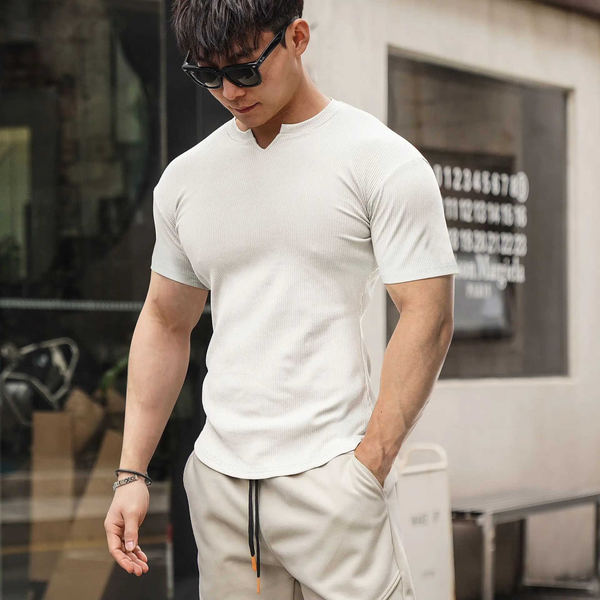 Men's Pink V-Neck Short Sleeve T-Shirt - Image 9
