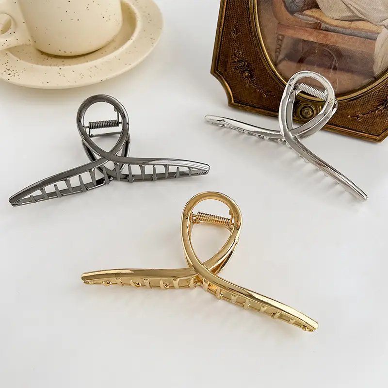 Oversized Metal Hair Clip for Women