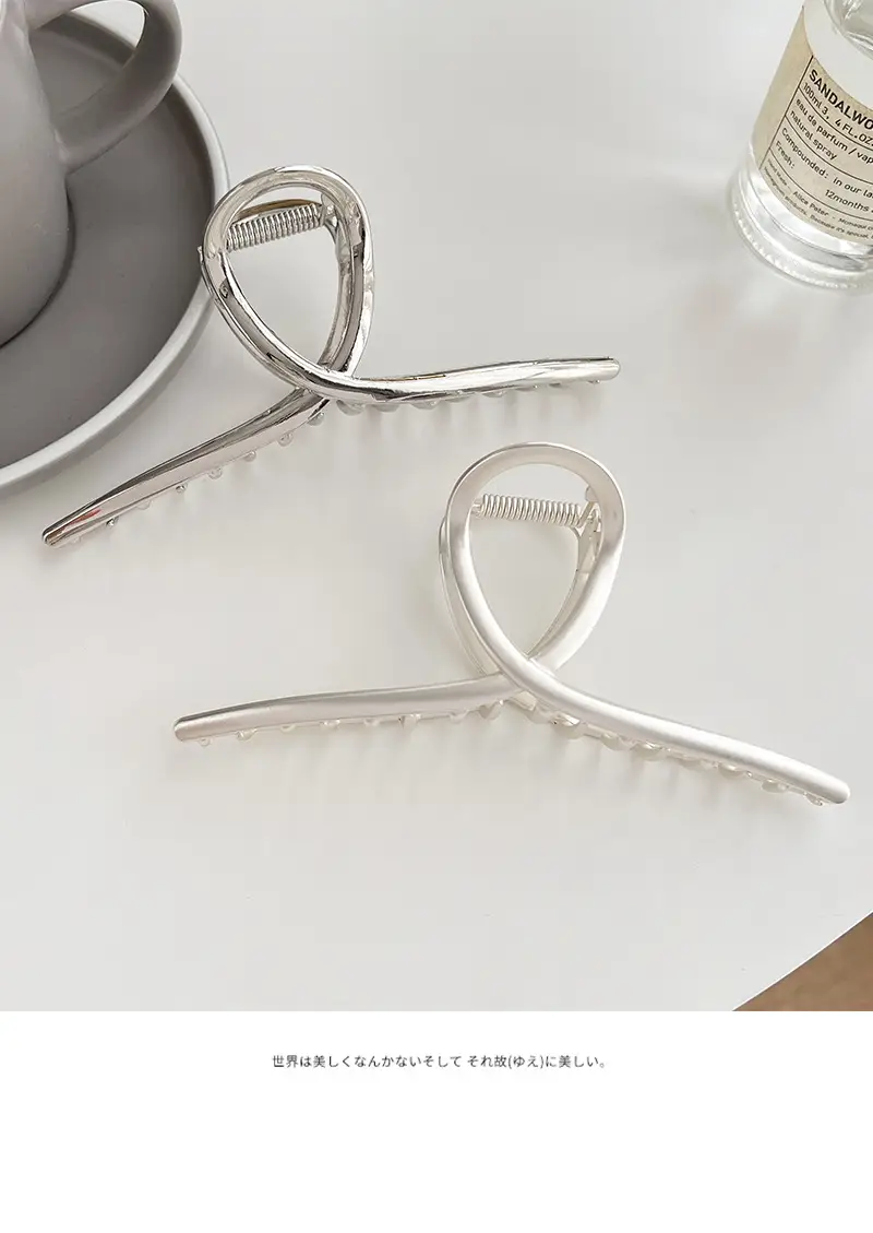 Oversized Metal Hair Clip for Women — feature 10