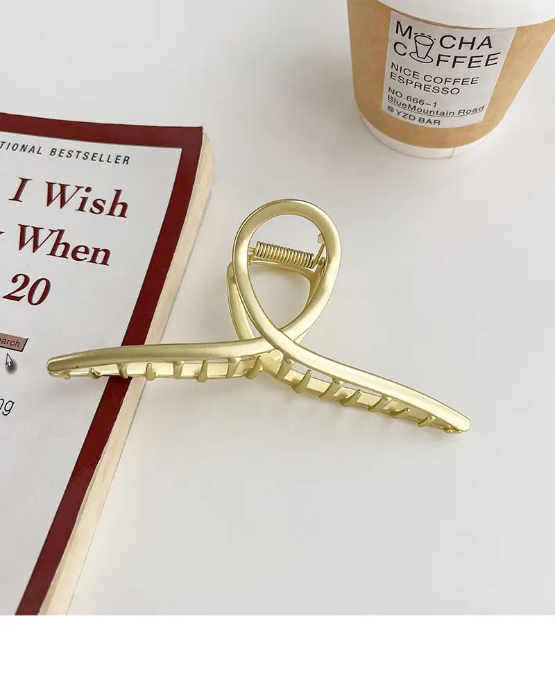 Oversized Metal Hair Clip for Women — feature 13