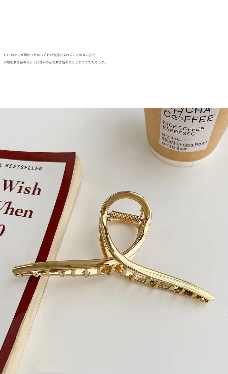 Oversized Metal Hair Clip for Women — feature 4