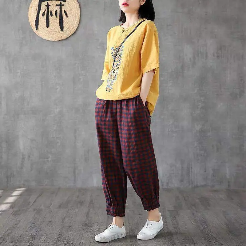 Women Retro Embroidered Cotton Linen T-Shirt Red 5-Quarter Sleeve - Image 4