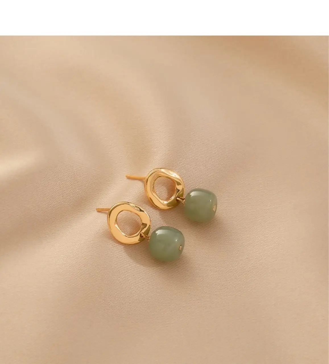 Vintage Light Jade Ear Stud Earrings S925 Silver — feature 2