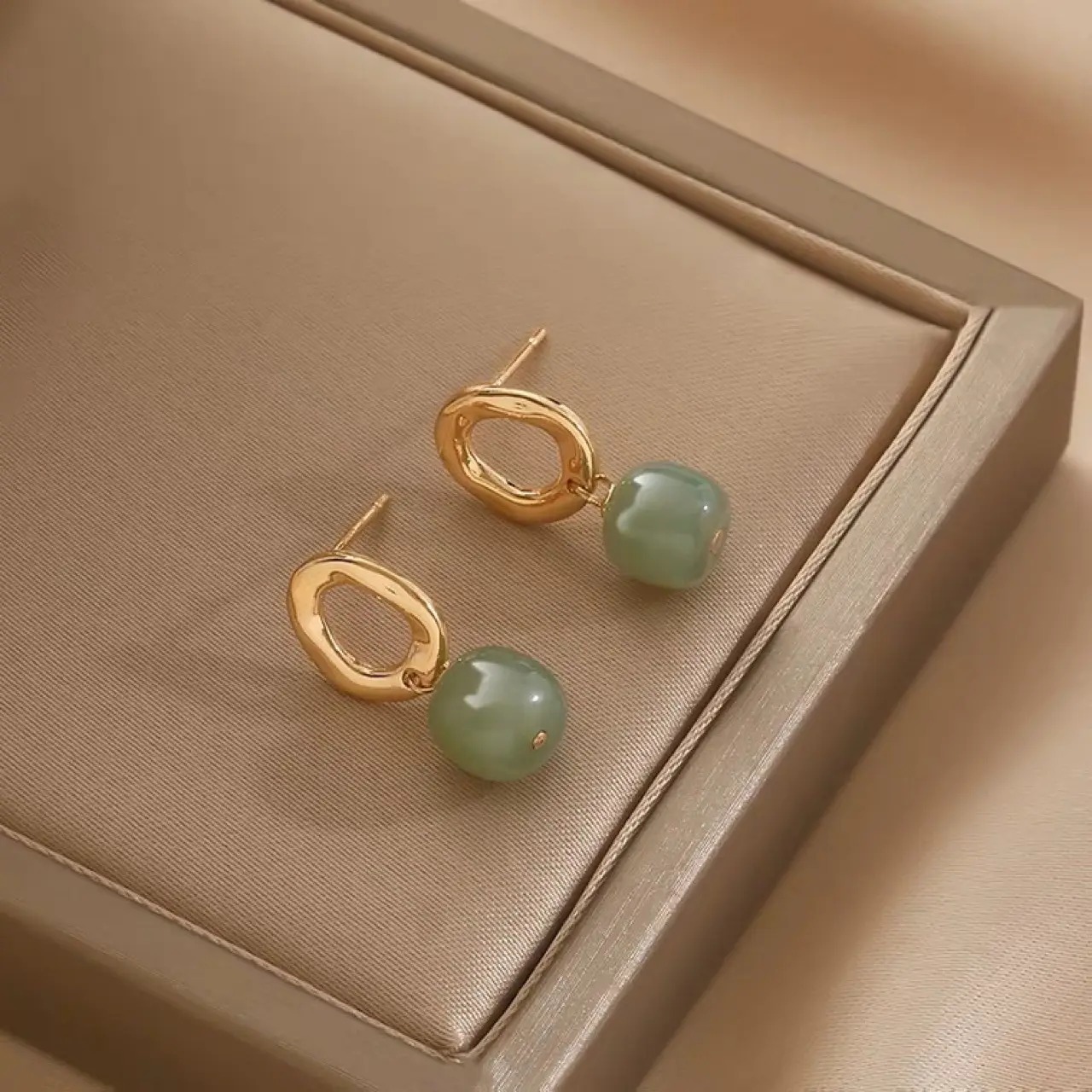Vintage Light Jade Ear Stud Earrings S925 Silver — feature 7