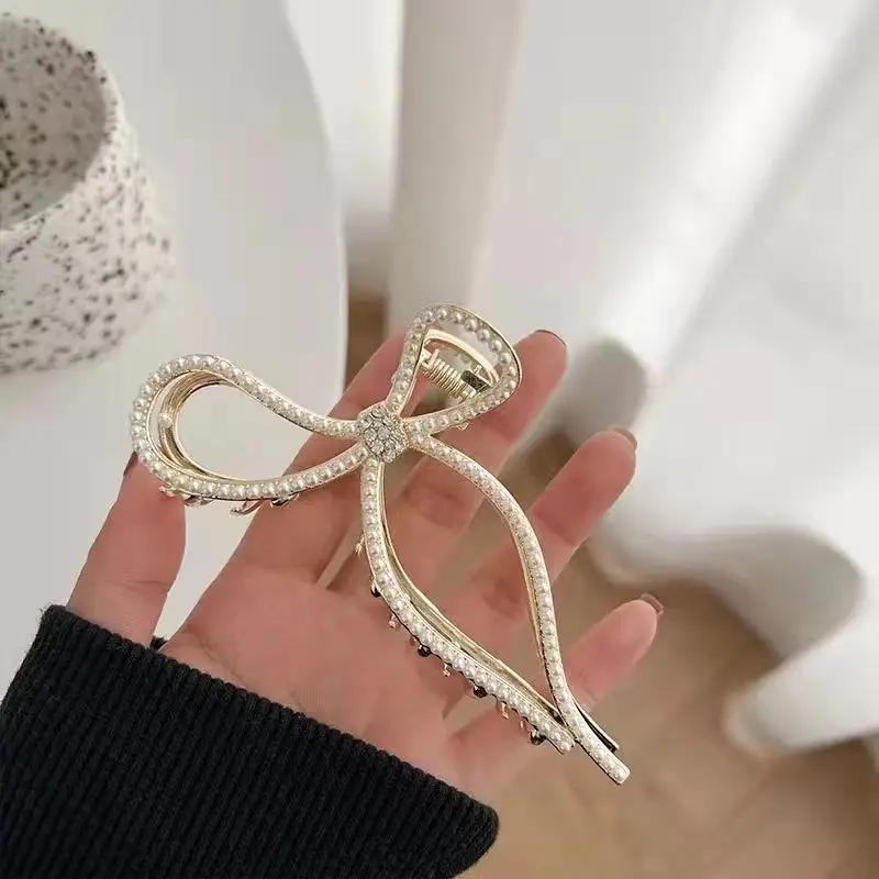 Gold Heart-Shaped Hair Clip for Women — feature 16