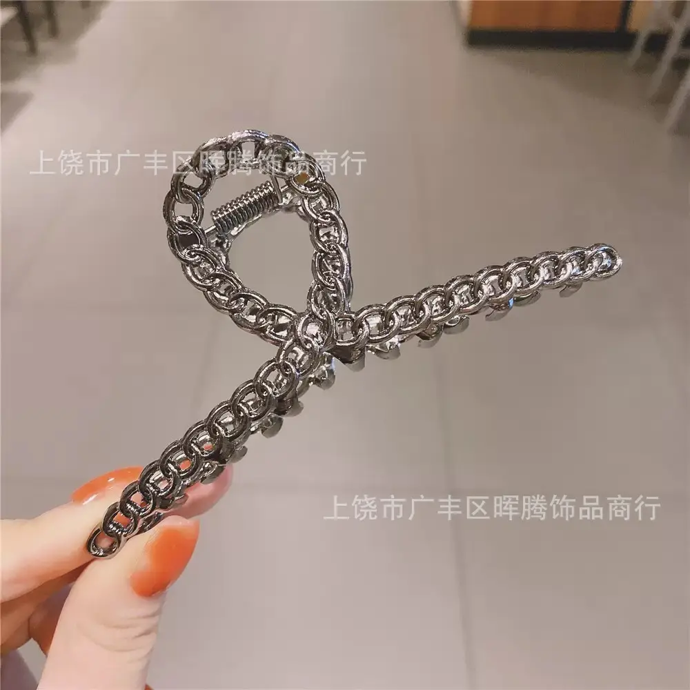 Gold Heart-Shaped Hair Clip for Women — feature 32