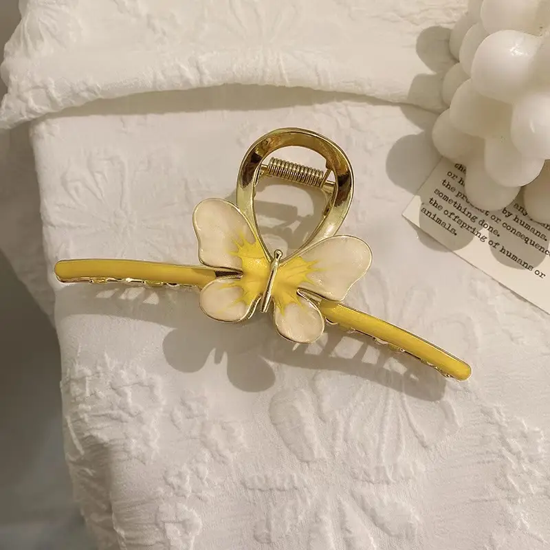 Gold Heart-Shaped Hair Clip for Women - Image 18