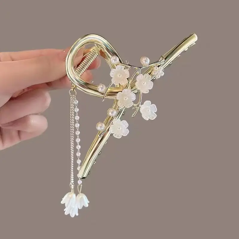 White Flower Branch tassel