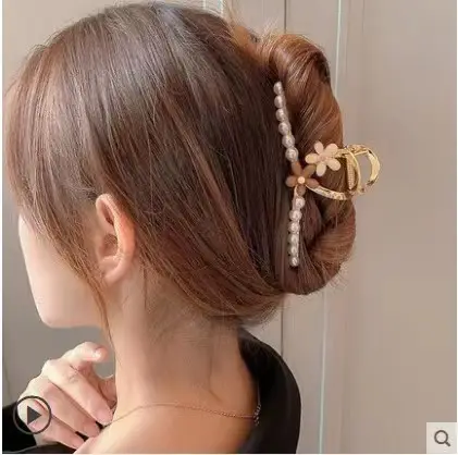 Metal Clamp Double Flower