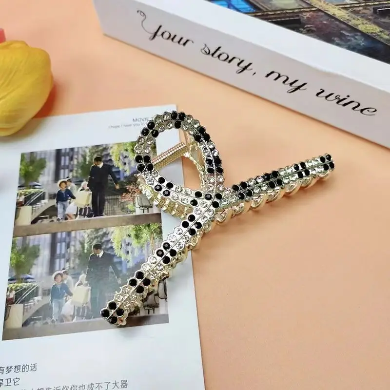 Metal Clamp Black and White Rhinestone Cross Clamp