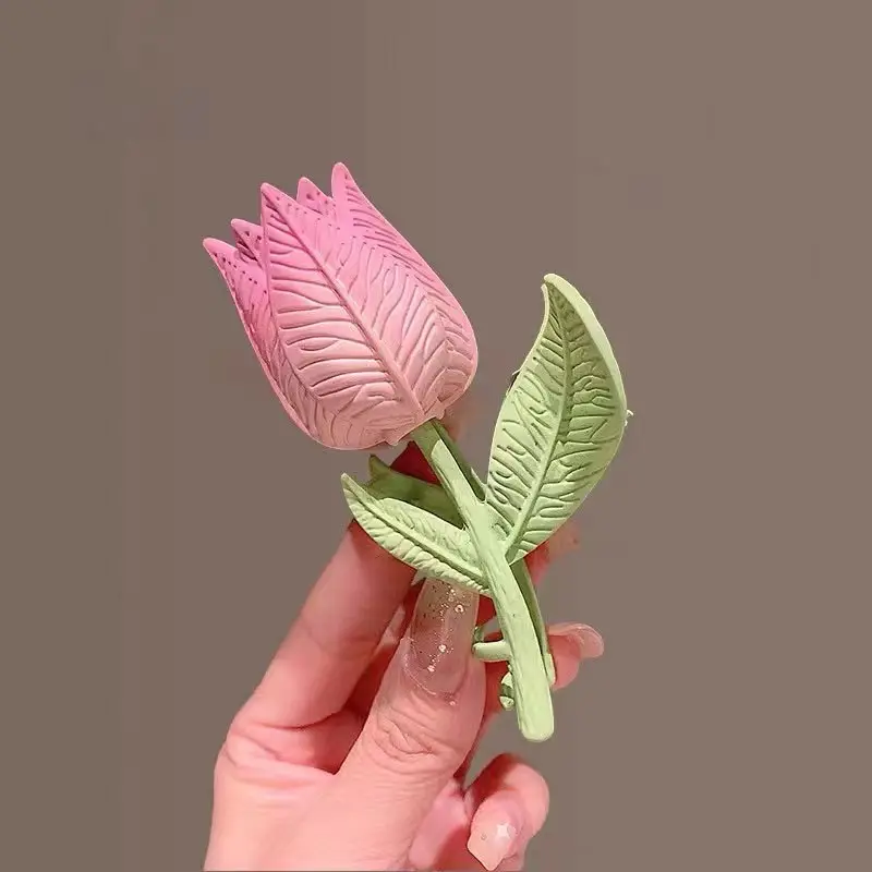Gold Heart-Shaped Hair Clip for Women - Image 49
