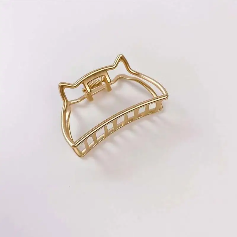 Gold Heart-Shaped Hair Clip for Women - Image 55