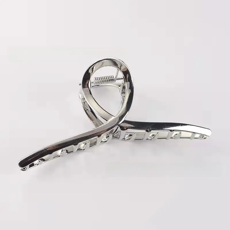 Gold Heart-Shaped Hair Clip for Women - Image 59