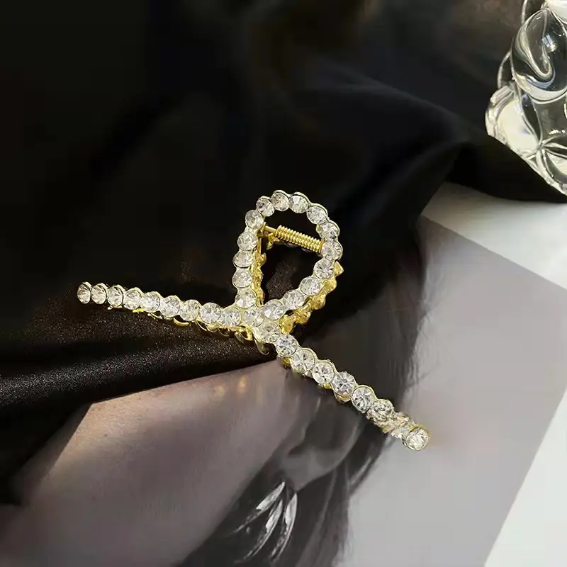 Gold Heart-Shaped Hair Clip for Women - Image 62