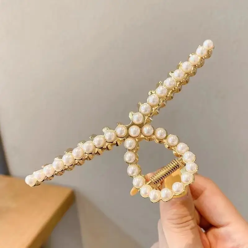Gold Heart-Shaped Hair Clip for Women - Image 63